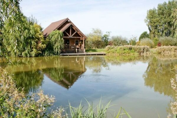 Dog Friendly Fishing Holidays In Lincolnshire